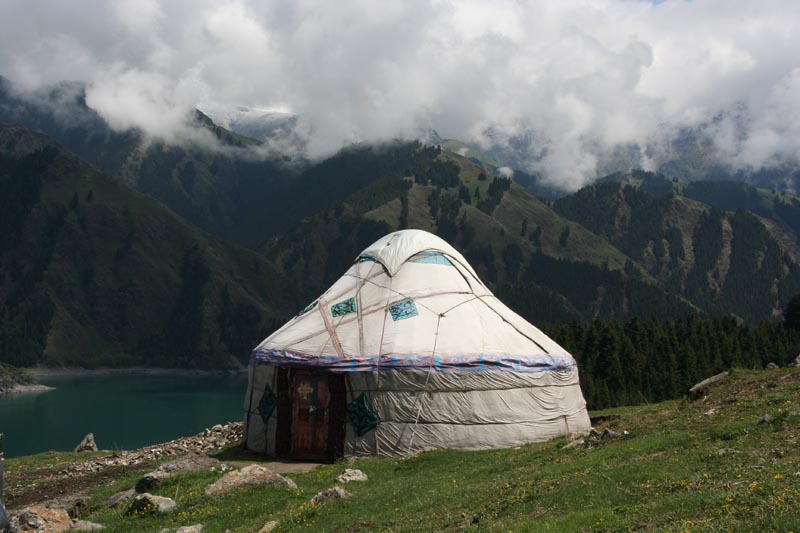 Urumqi – Tian Shan Mountains – Tianchi (Heavenly) lake