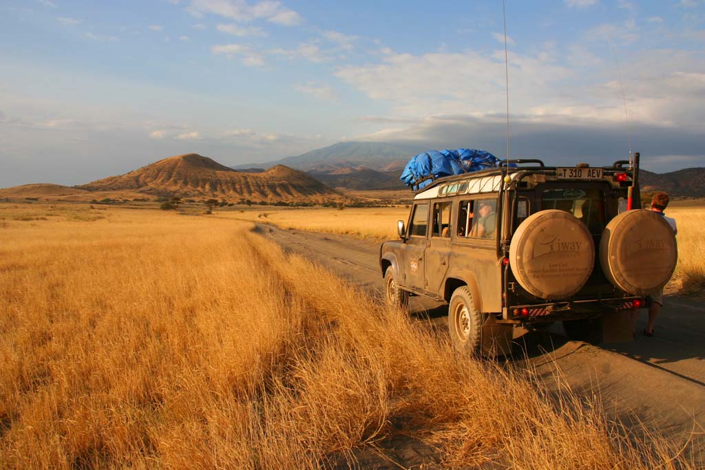 Latvians climb OlDoinyo Lengai – only active volcano of Africa