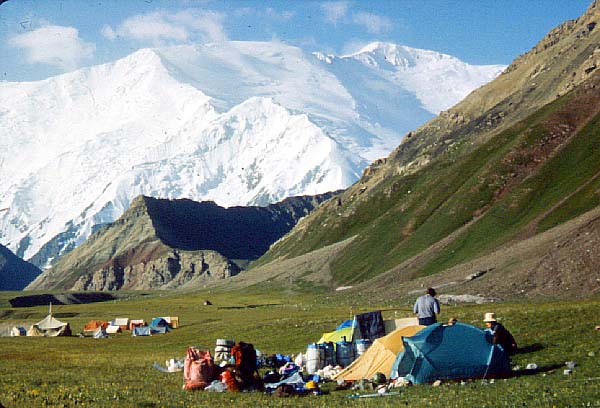 Pamirus: after few years our expedition returns to Lenin peak, 7134 m