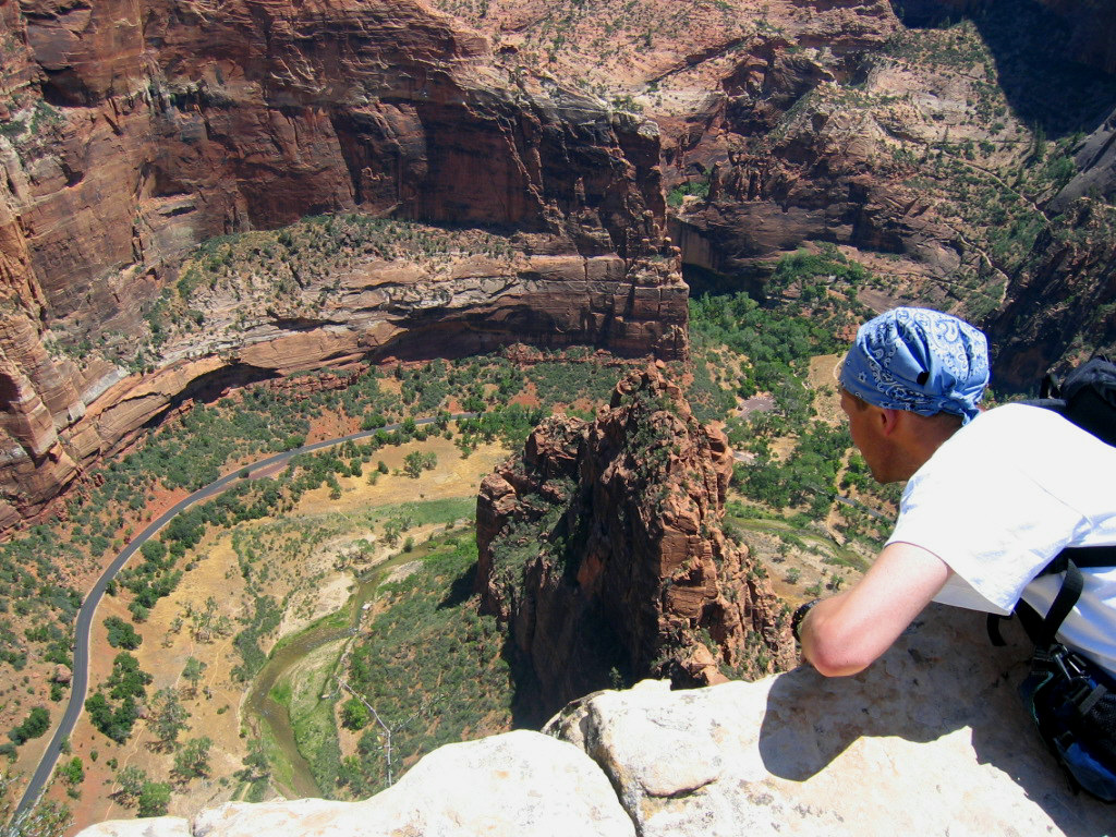 Angels Landing trail, Zion Canyon, Utah: how you feel walking by roof of 150 store building