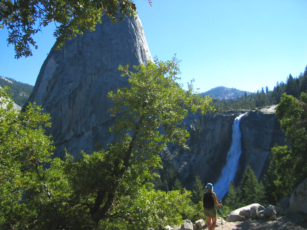 Half Dome Trail, Yosemite NP, California: hiking 1,5 km high “bald mountain”