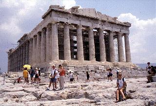 Greece: how to travel Greece in few friends company