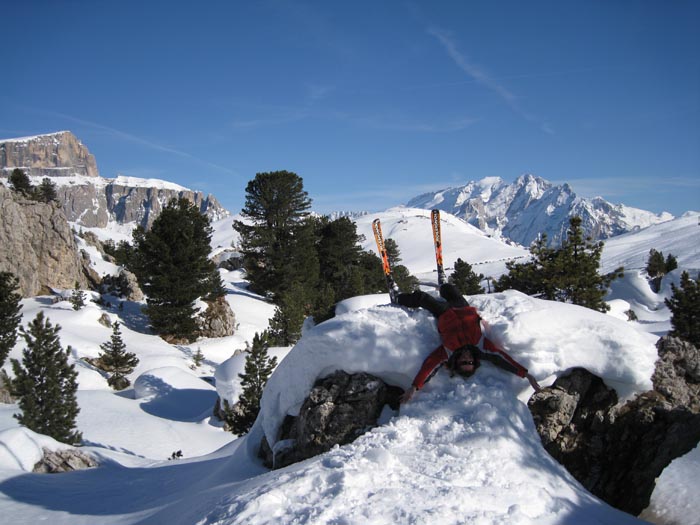 Sellaronda: 500 km ski slopes in most scenic area of Dolomites