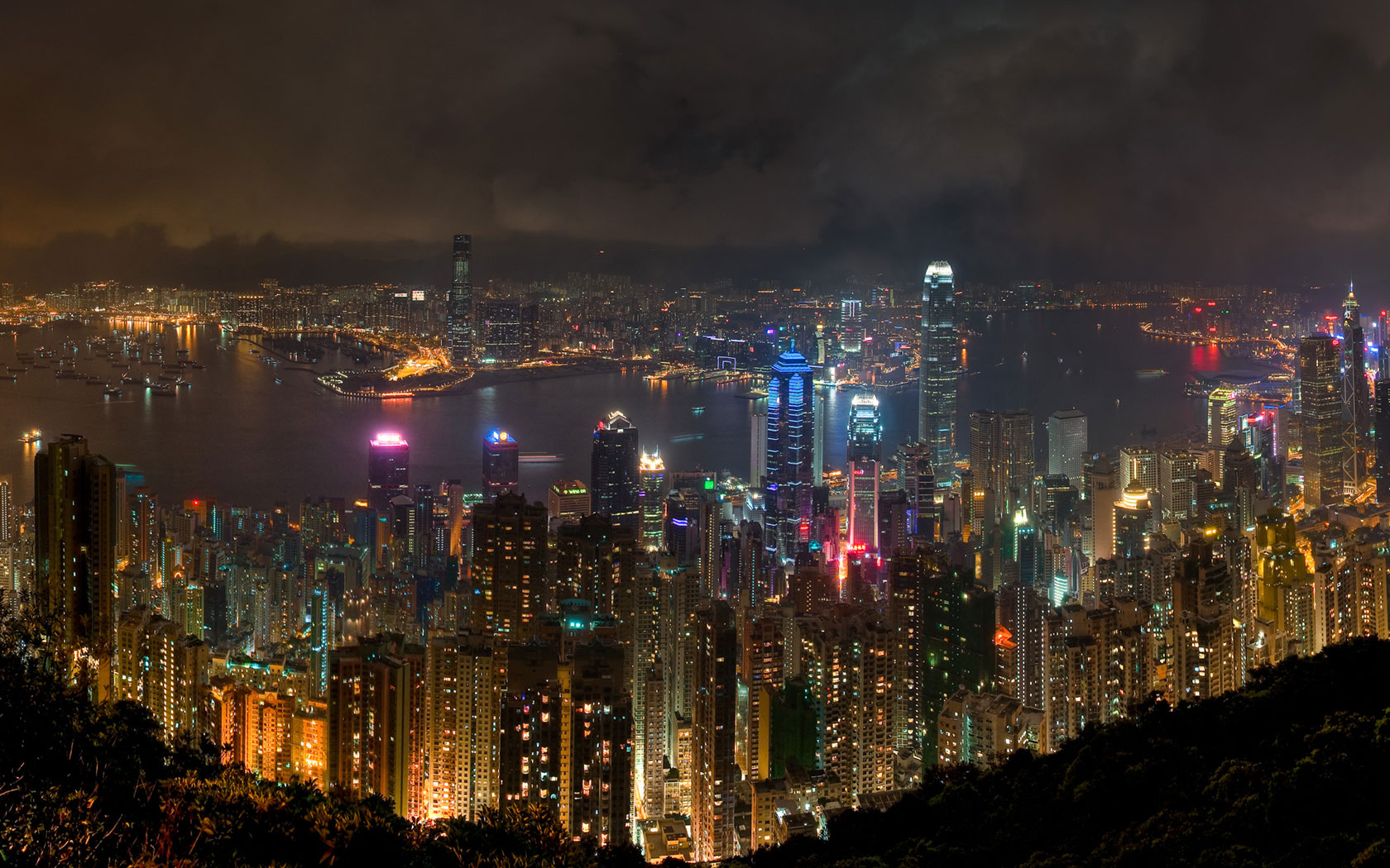 Neighbourhoods of Hong Kong after dark